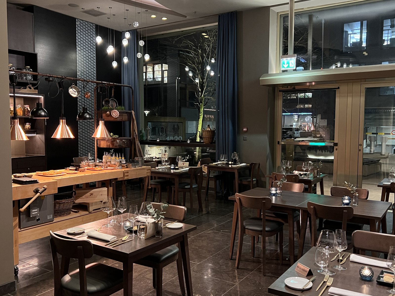 atelier five restaurant