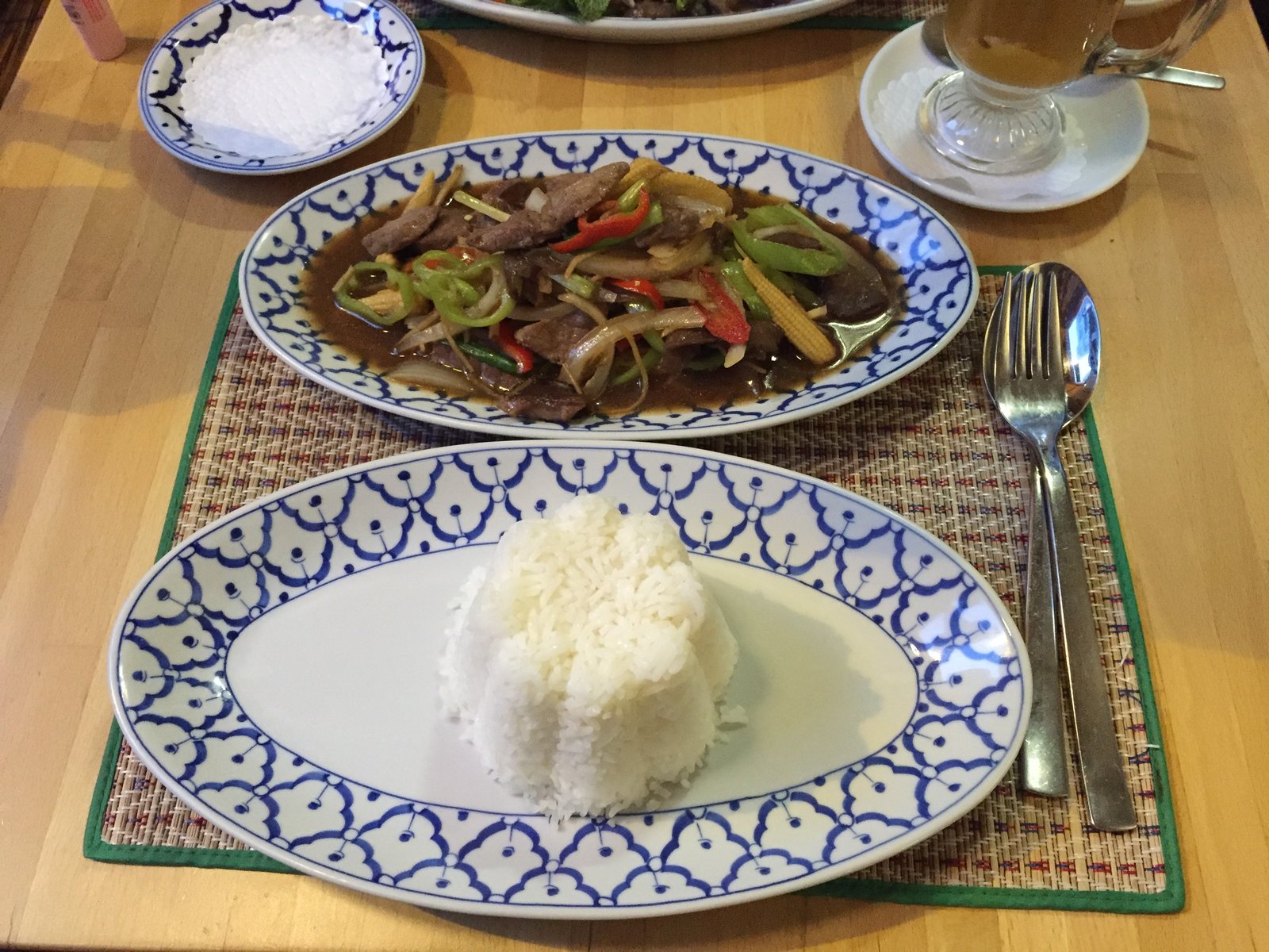 roi et rindfleisch gemuse