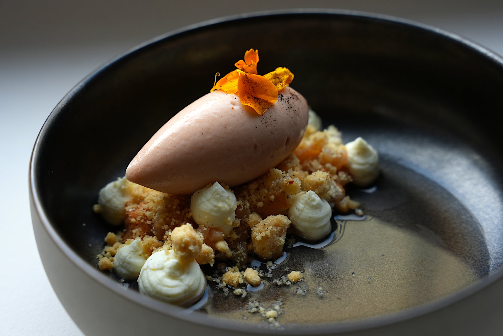 ameo fine dining kunst dessert quitte