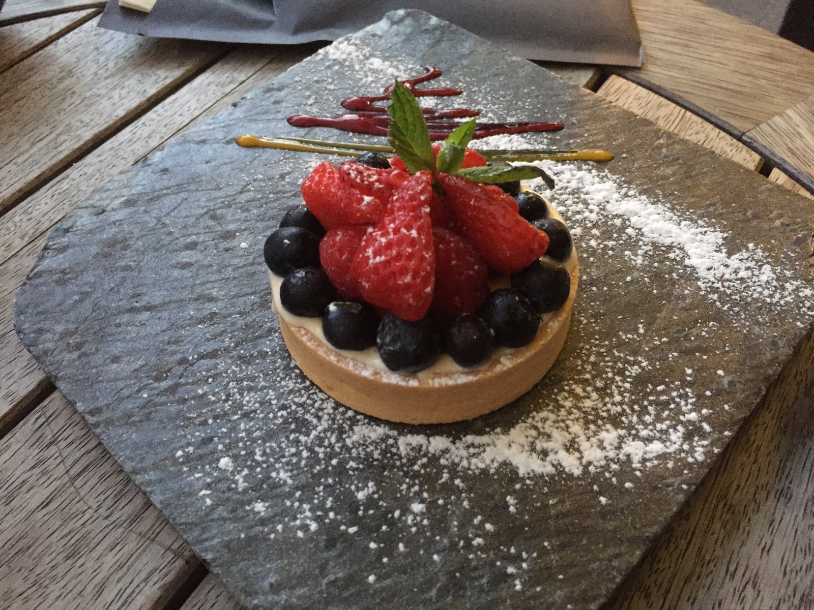 aura erdbeer blaubeer tortchen