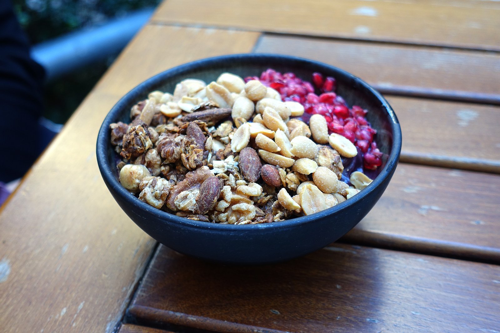 Restaurants zurich roots acai bowl