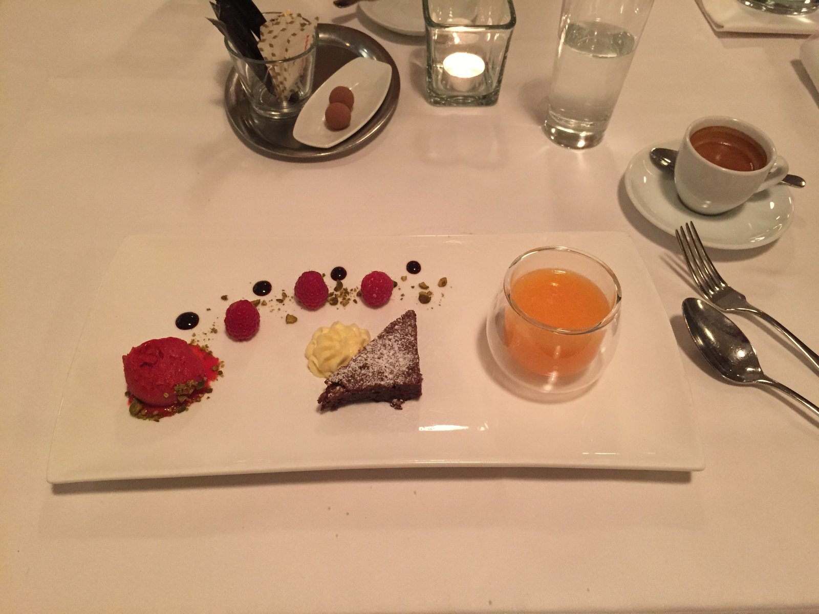 Restaurant zurich caduffswineloft gang4 schoggikuchen