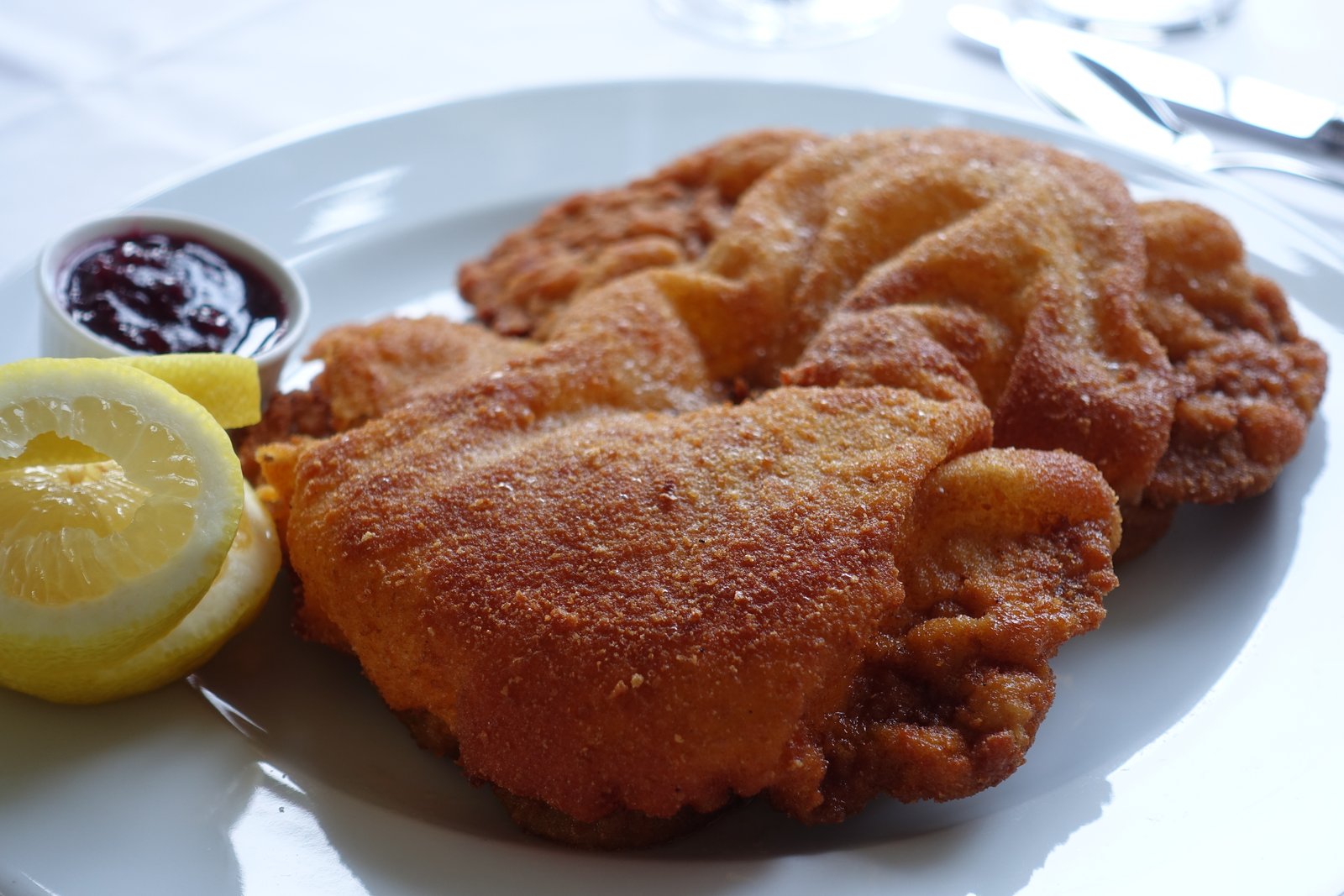 Restaurant zurich fischstube wiener schnitzel