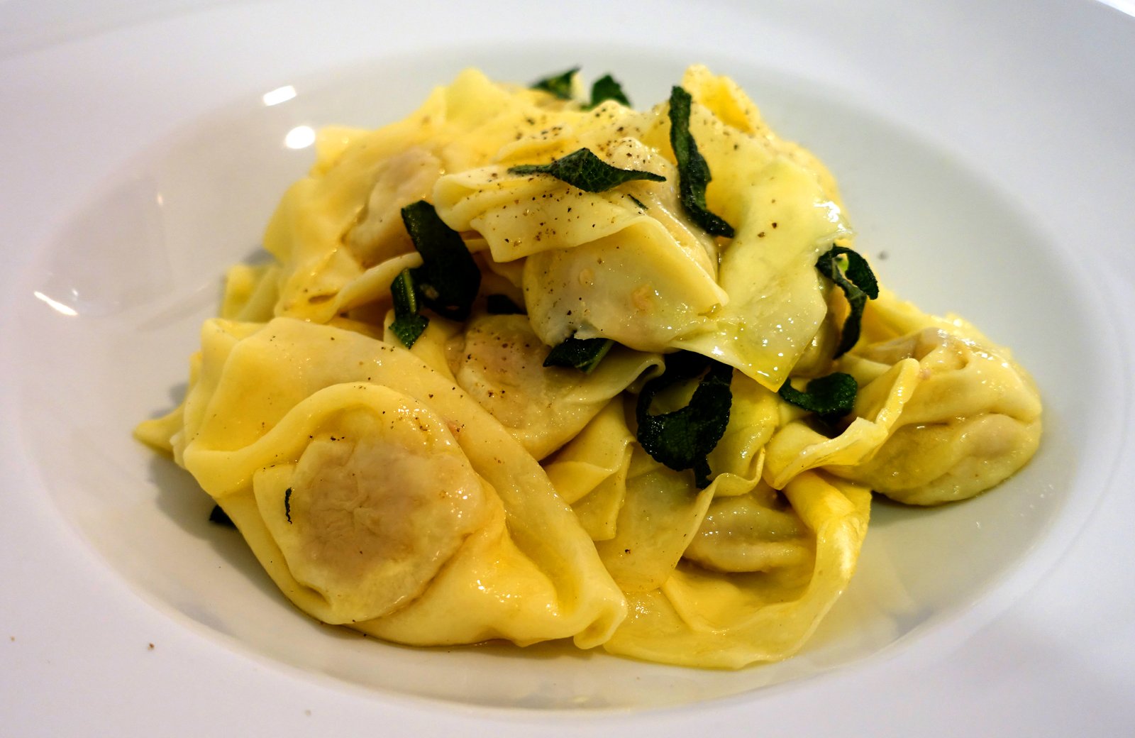 da angela ravioli salbeibutter