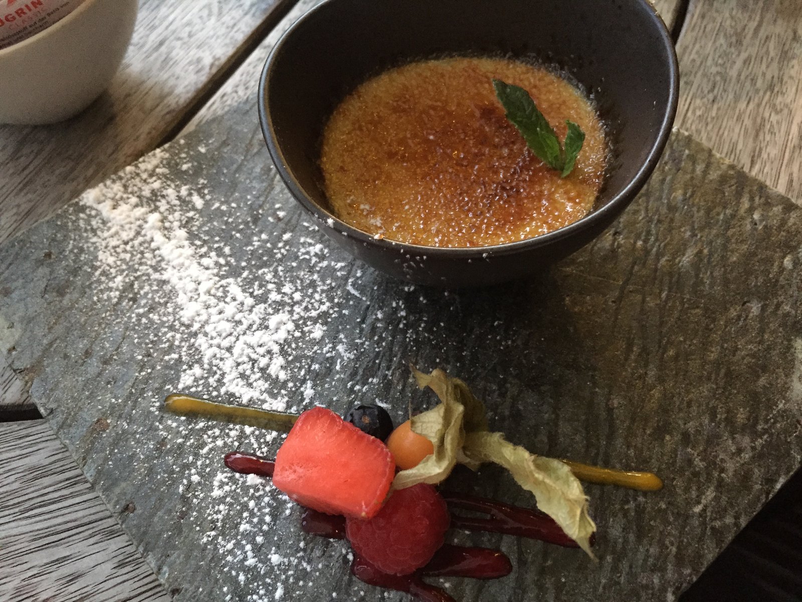 aura creme brulee