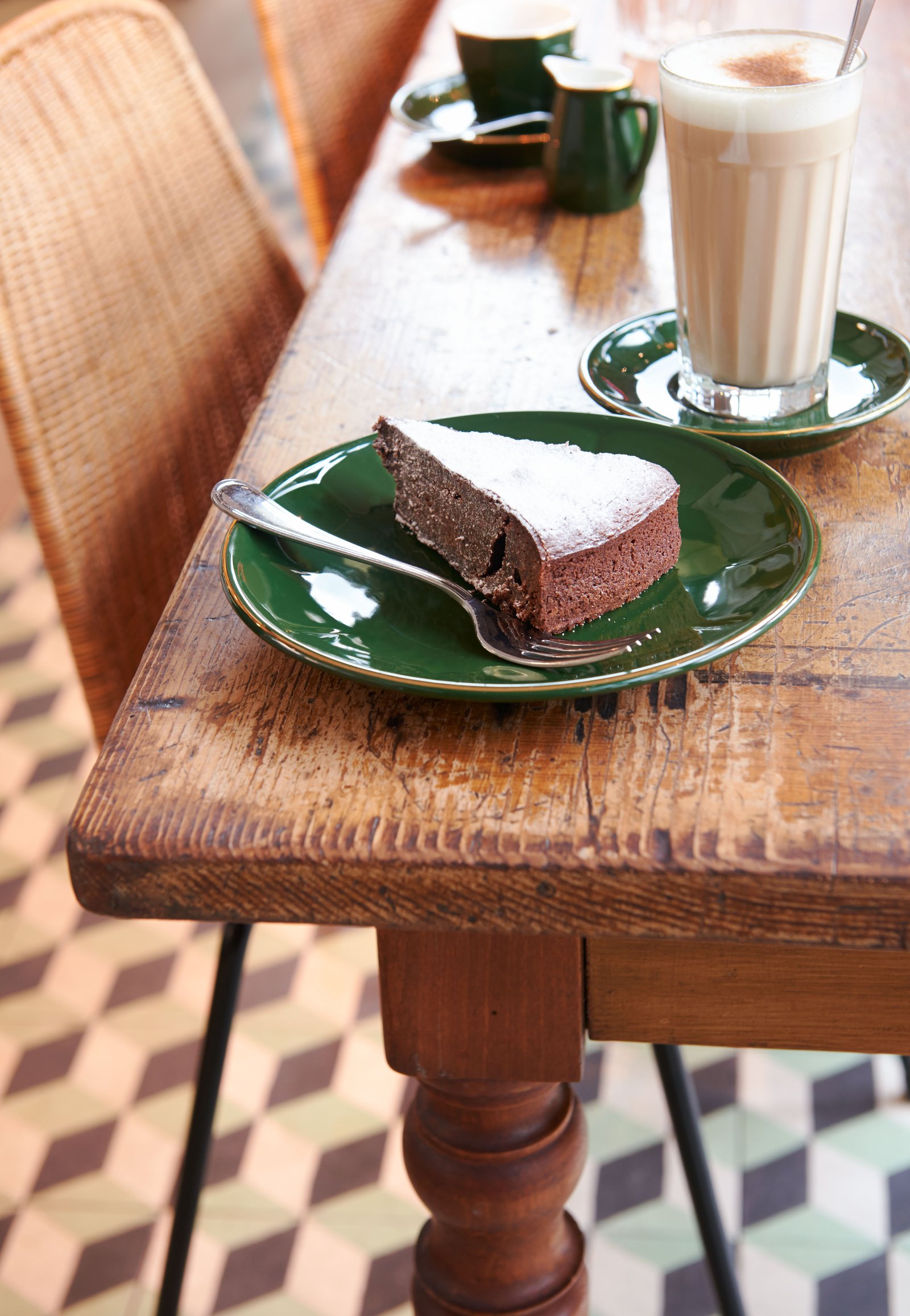 Restaurant zurich bebek schoggikuchen